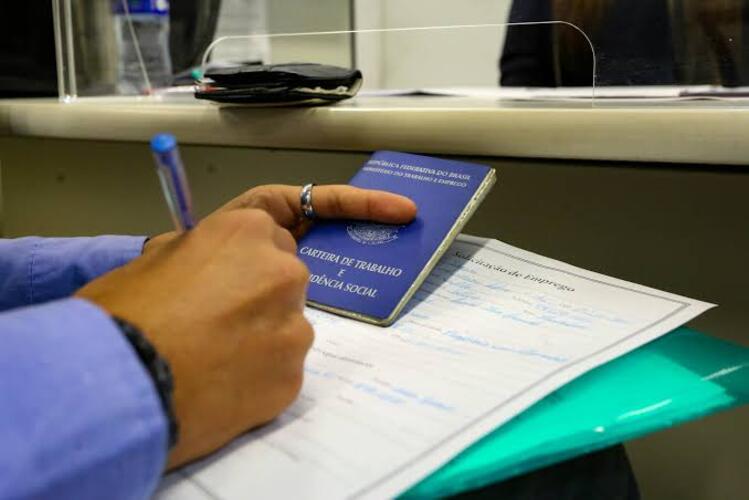 Mais de 30 mil empregos formais são criados no Estado do RJ em fevereiro, destaca Firjan