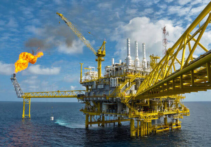 Municípios produtores recebem royalties do petróleo com alta em maio