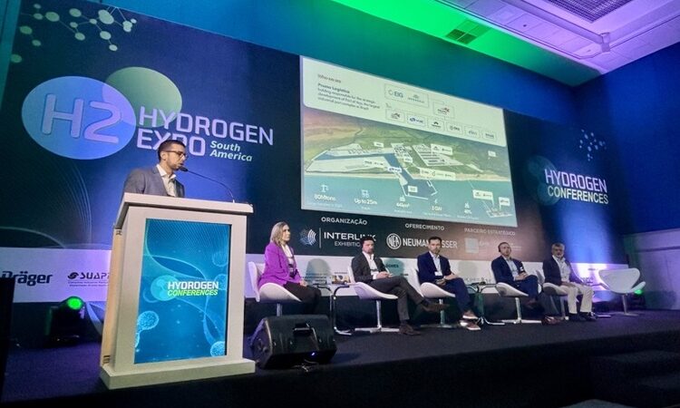 Porto do Açu planeja solicitar nova licença ambiental ainda em 2025