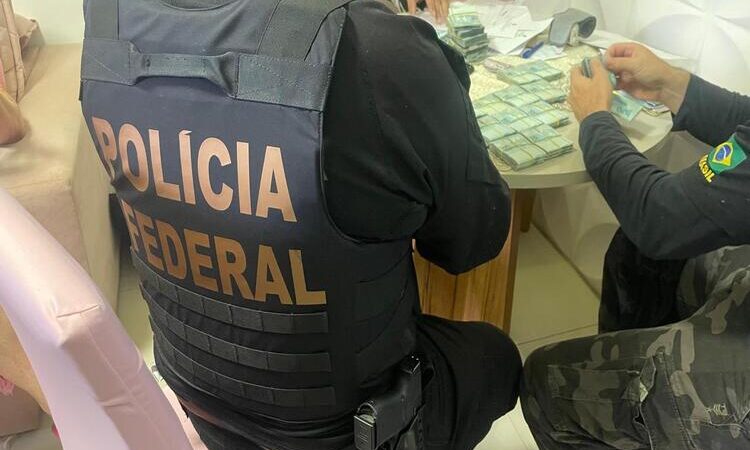 PF deflagra operação Liberum Arca em Macaé, Rio das Ostras, RJ e SP