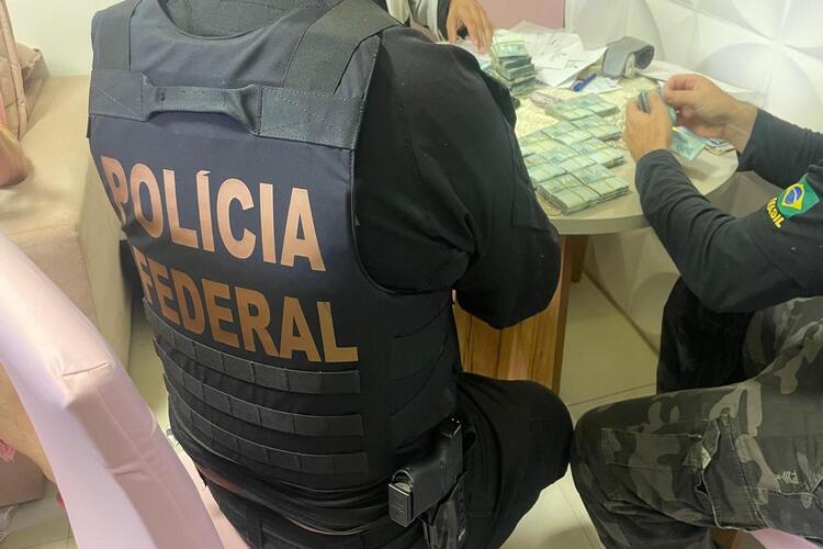 PF deflagra operação Liberum Arca em Macaé, Rio das Ostras, RJ e SP
