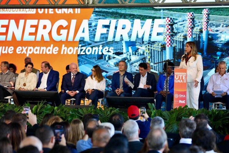 Carla Caputi participa de inauguração da GNA II e pede a Lula a duplicação da BR-356
