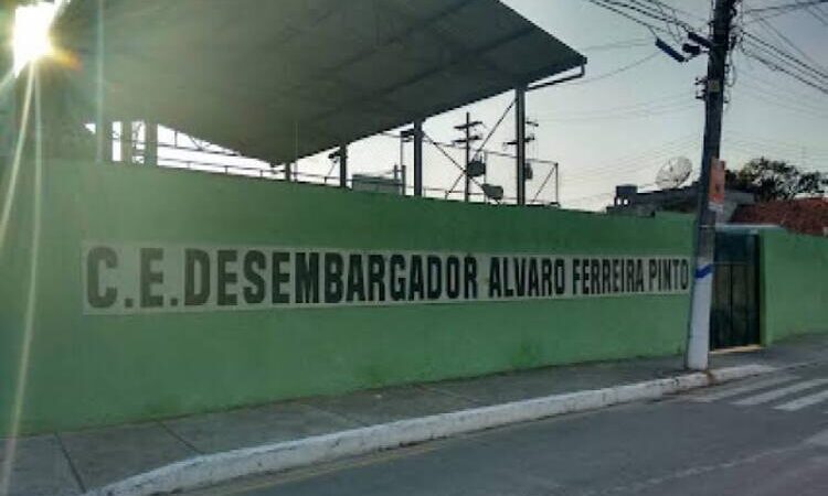 Campos: Aluno agride aluna com um soco no olho em escola estadual