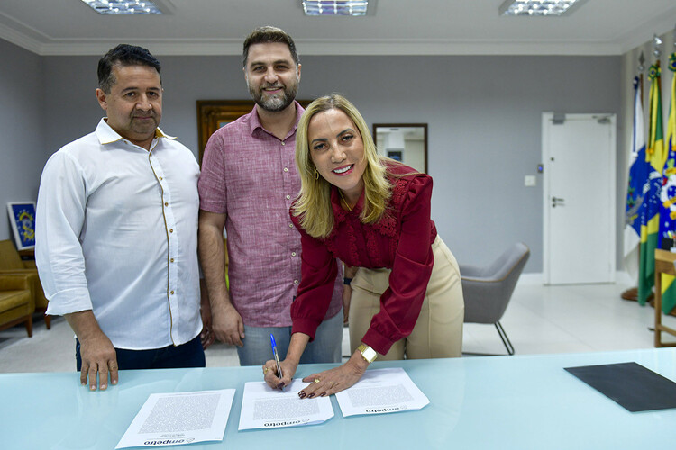 Prefeita de SFI adere à Ompetro