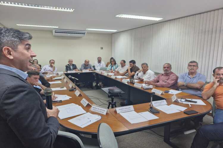 Empresários do NF debatem panorama do mercado de trabalho no RJ