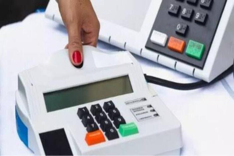 Mais de 2,7 milhões de eleitoras(es) fluminenses precisam cadastrar a biometria