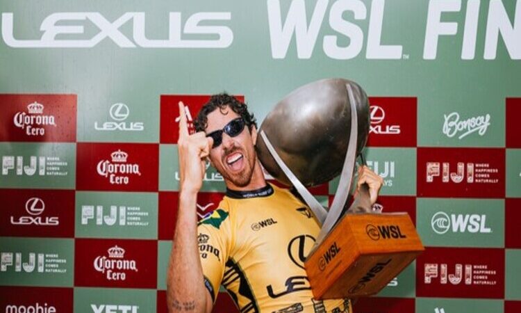 Yago Dora tira onda e conquista o mundial de surfe