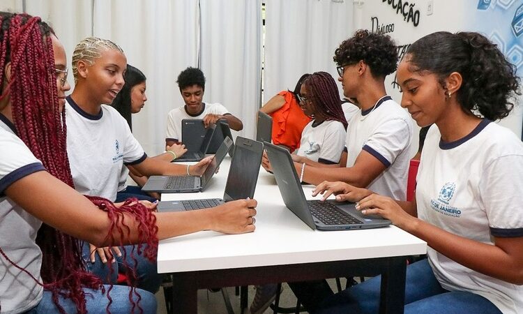 Matrícula para novos alunos na rede estadual abrem nesta quinta-feira