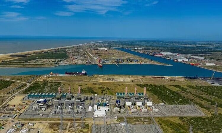 Prumo Logística vende participação em terminal no Porto do Açu, em SJB