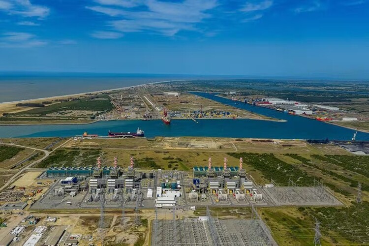 Prumo Logística vende participação em terminal no Porto do Açu, em SJB