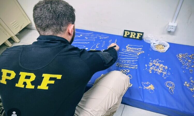 PRF, PM E Polícia Civil recuperam na BR-101, R$ 1 milhão em joias