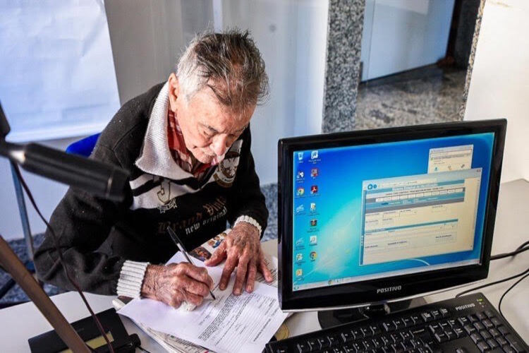 Detran terá atendimento exclusivo sem agendamento para idosos e PCDs sábado