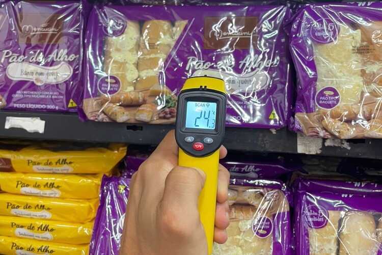 Fiscalização apreende 248 quilos de alimentos impróprios em mercado, em Macaé