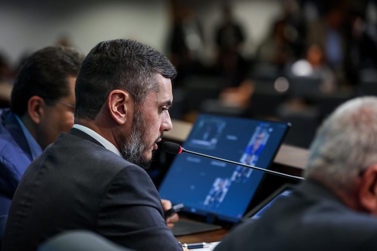 Alerj decide hoje manutenção ou não dá prisão de Rodrigo Bacellar