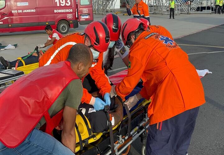 Heliporto Farol de São Tomé realiza simulado de incêndio em aeronave com múltiplas vítimas