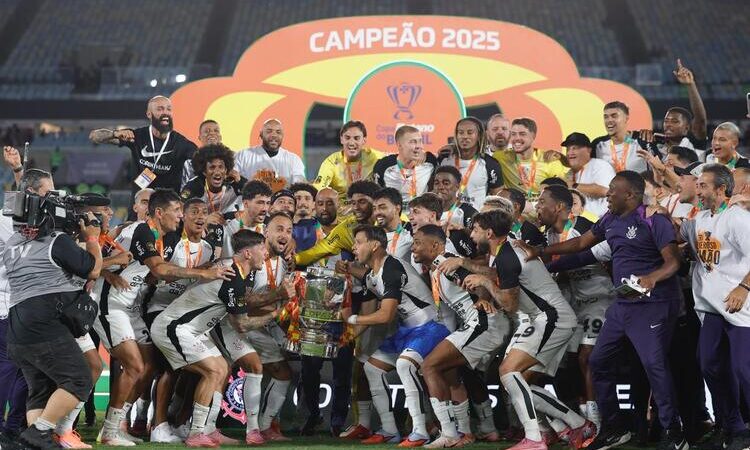 Vasco perde para o Corinthians e deixa escapar título dá Copa do Brasil