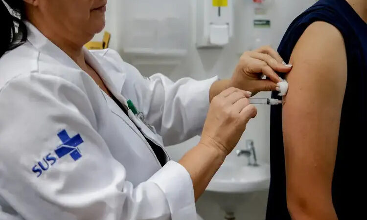 Vacina contra dengue 100% nacional começará a chegar ao SUS com 3,9 milhões de doses