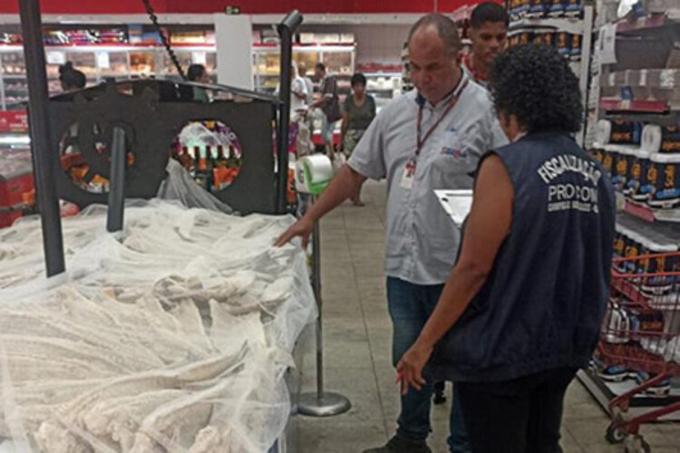 Procon Campos divulga pesquisa preço da Ceia de Natal; preços podem variar até 344%