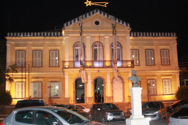 Estado abre 200 mil vagas nas escolas da rede para o ano letivo de 2026