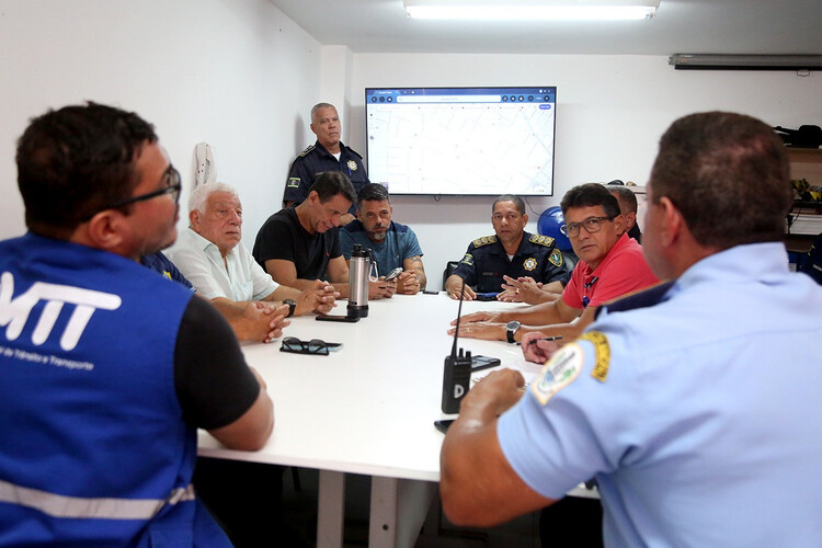 Projeto “Asfalto na Porta” vai pavimentar 119 ruas de Campos