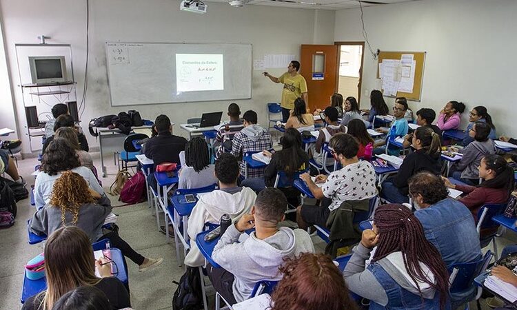 Pré-Vestibular Cecierj abre mais de 13 mil vagas para o curso extensivo 2026