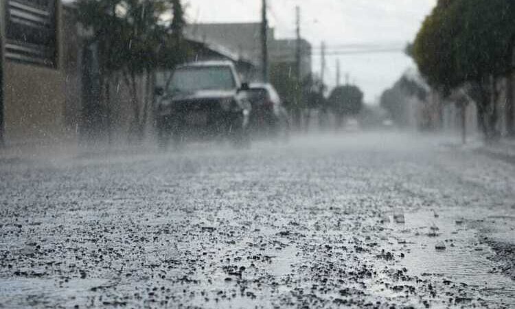 Chuvas no Norte Fluminense: Inmet emite alerta vermelho