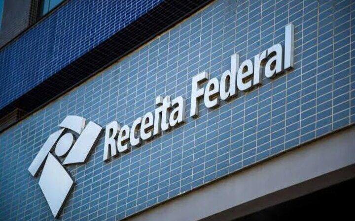 IR zero para quem ganha até R$ 5 mil vale nos salários pagos este mês