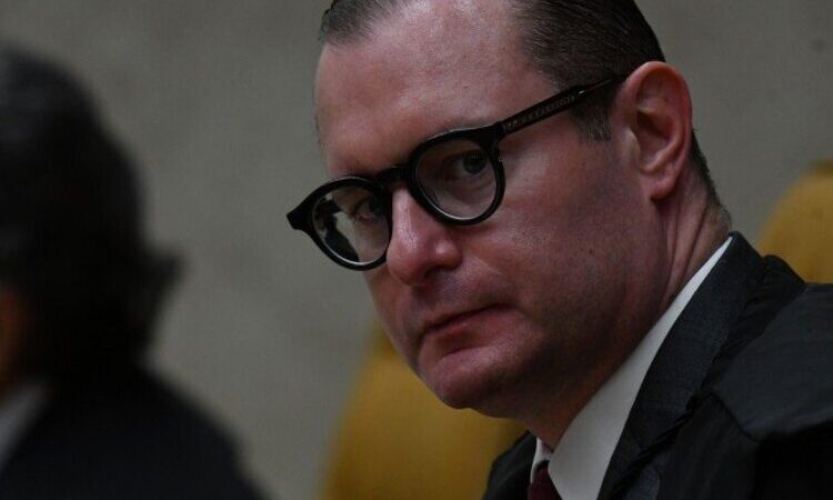 Cristiano Zanin suspende eleição indireta para governador do Rio