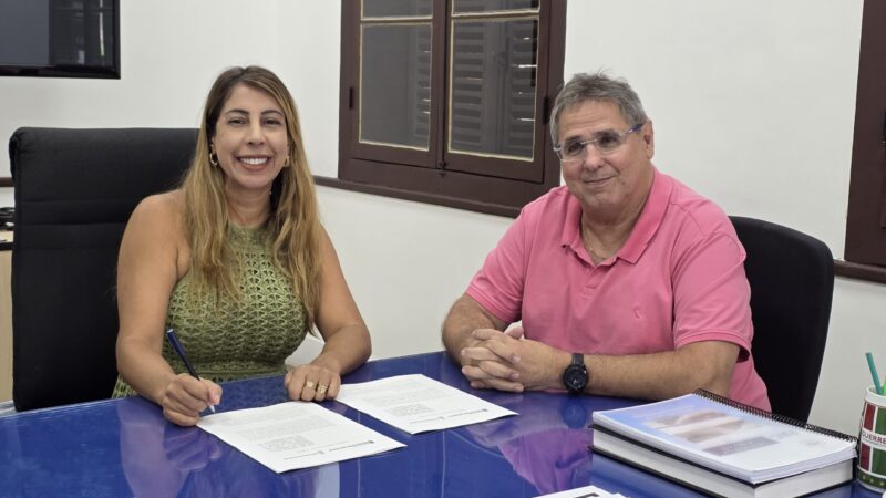 Prefeita de SJB e INPH assinam termo para estudo emergencial contra erosão no Açu