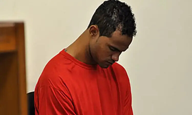 Justiça manda prender goleiro Bruno após descumprir condicional