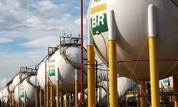 Produção industrial fluminense registra crescimento em dezembro de 2025