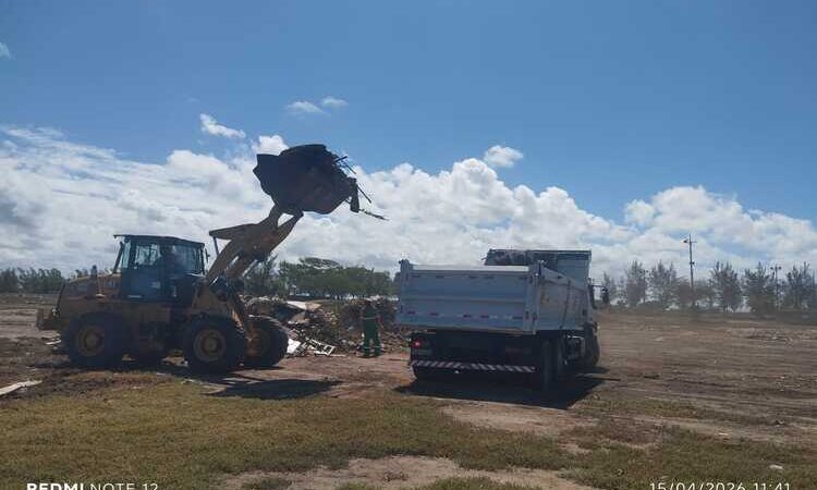 Prefeitura e Heliporto concluem cercamento em área de proteção no Farol, em Campos