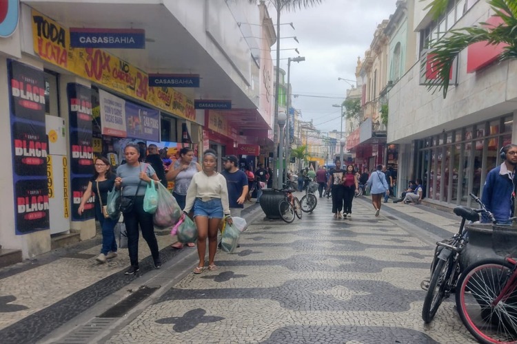 No Dia do Trabalhador comércio de Campos poderá abrir sem a presença dos funcionários