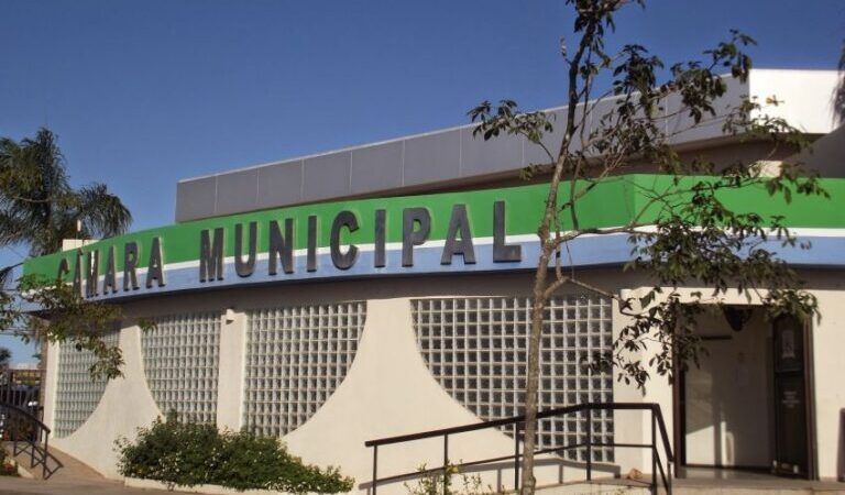 Câmara de Rio das Ostras anuncia concurso com 38 vagas e salário de até R$ 5.700