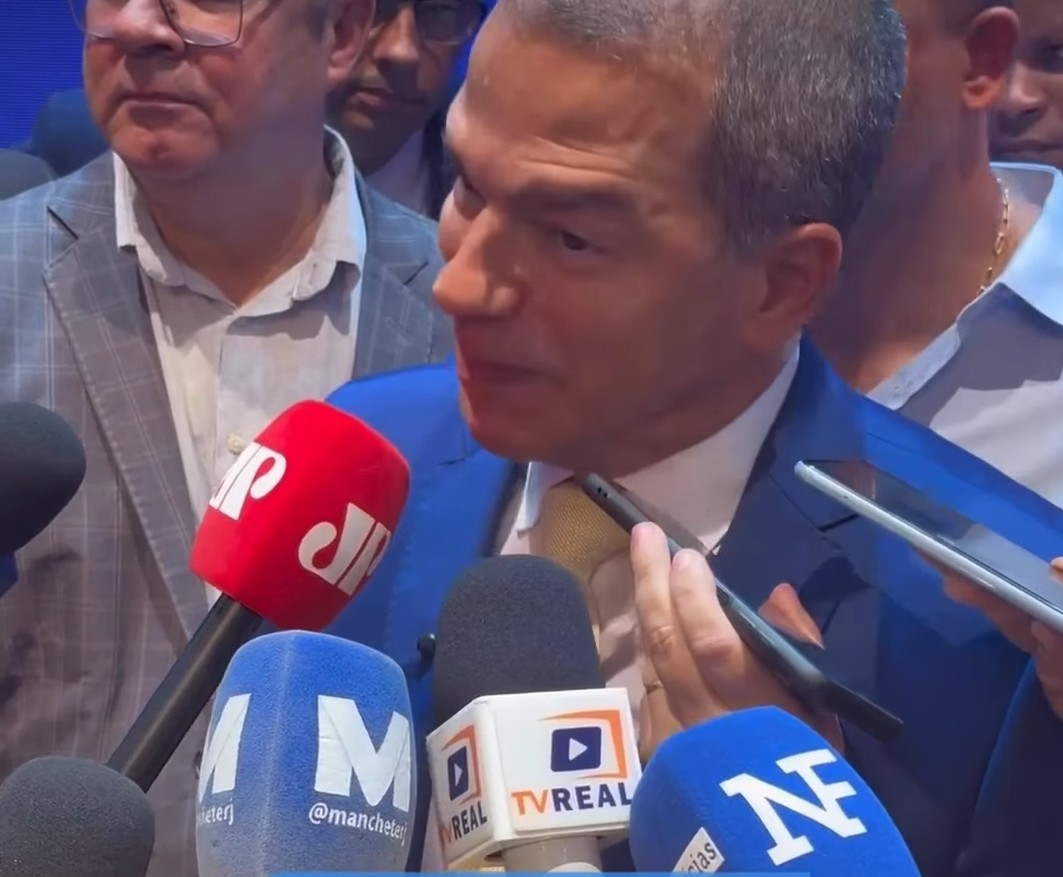 Frederico Paes assume Prefeitura de Campos e convida Rosinha para integrar o governo