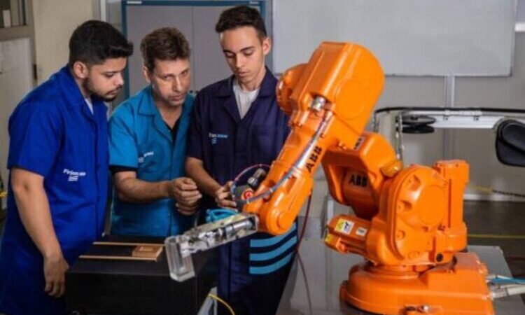 Firjan Senai Campos e Macaé têm quase 1 mil vagas gratuitas em qualificação profissional