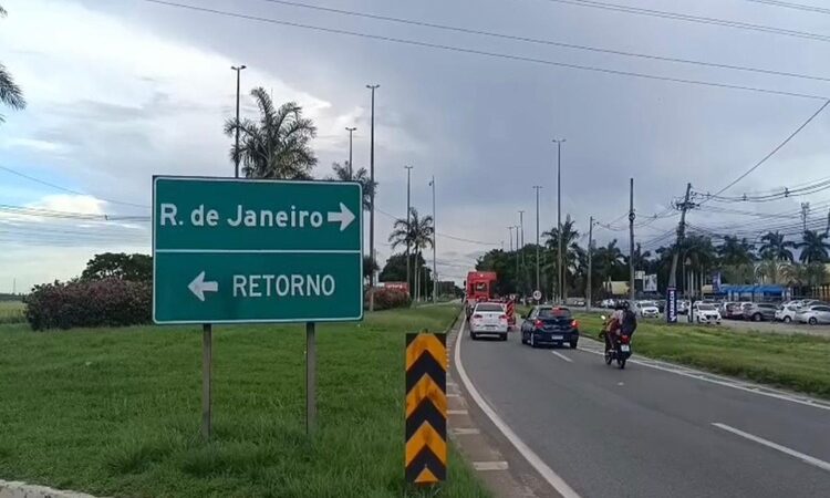 Mais de 440 mil veículos são esperados na BR-101 devido o fim de semana prolongado