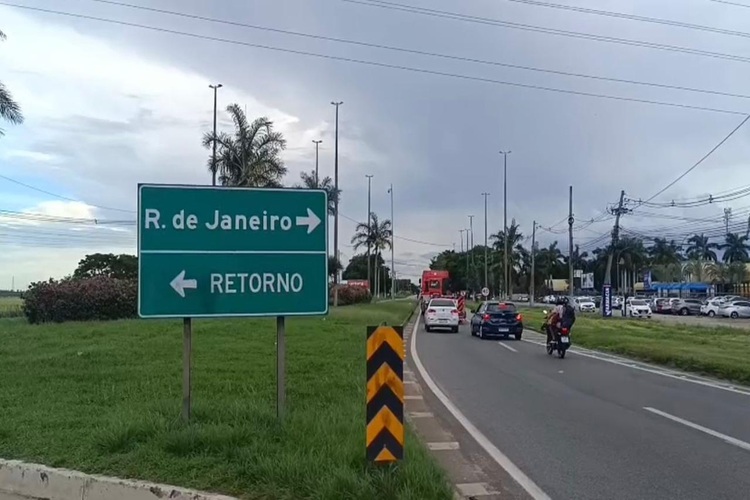 Mais de 440 mil veículos são esperados na BR-101 devido o fim de semana prolongado