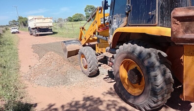 Agricultura de SJB realiza melhorias em mais de 400 vias por todo o município