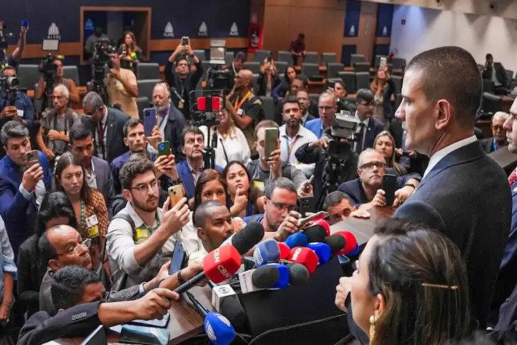 Presidente da Alerj pede ao STF para assumir governo interino do Rio