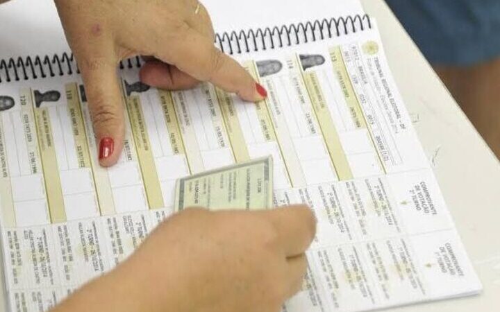 Eleitor tem um mês para regularizar pendências e ficar apto a votar