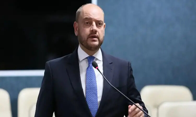 STF decide manter Ricardo Couto governador do Rio