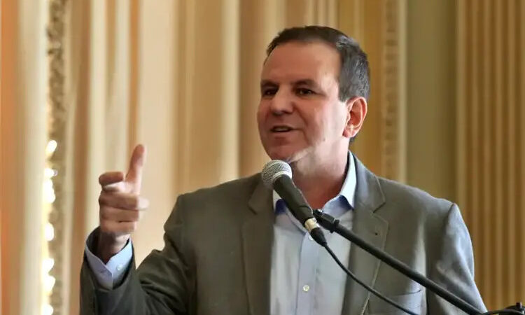 Eduardo Paes lidera corrida ao governo do RJ, aponta Paraná Pesquisas