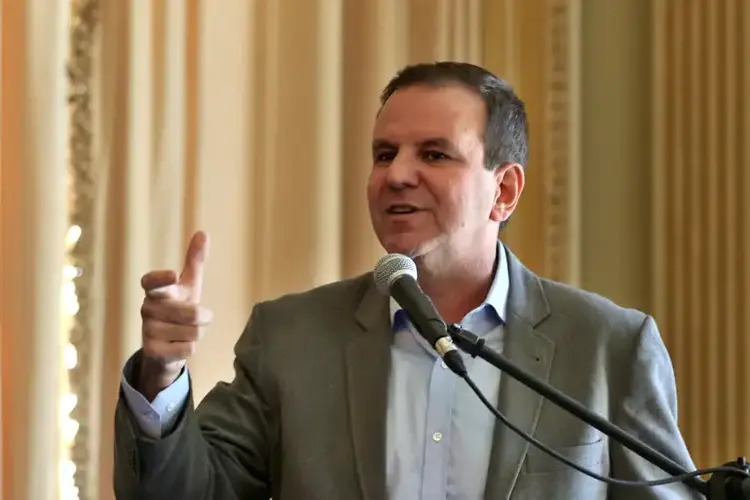 Eduardo Paes lidera corrida ao governo do RJ, aponta Paraná Pesquisas