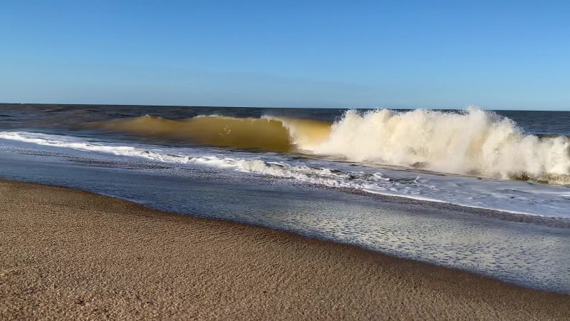 Frente fria pode causar ressaca no litoral fluminense com ondas de até 3 metros